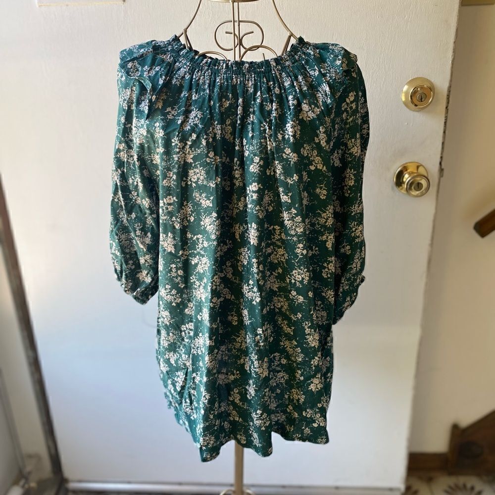 Doe & Rae Green Floral Ruffle Neck Top Size Small - Picture 8 of 11